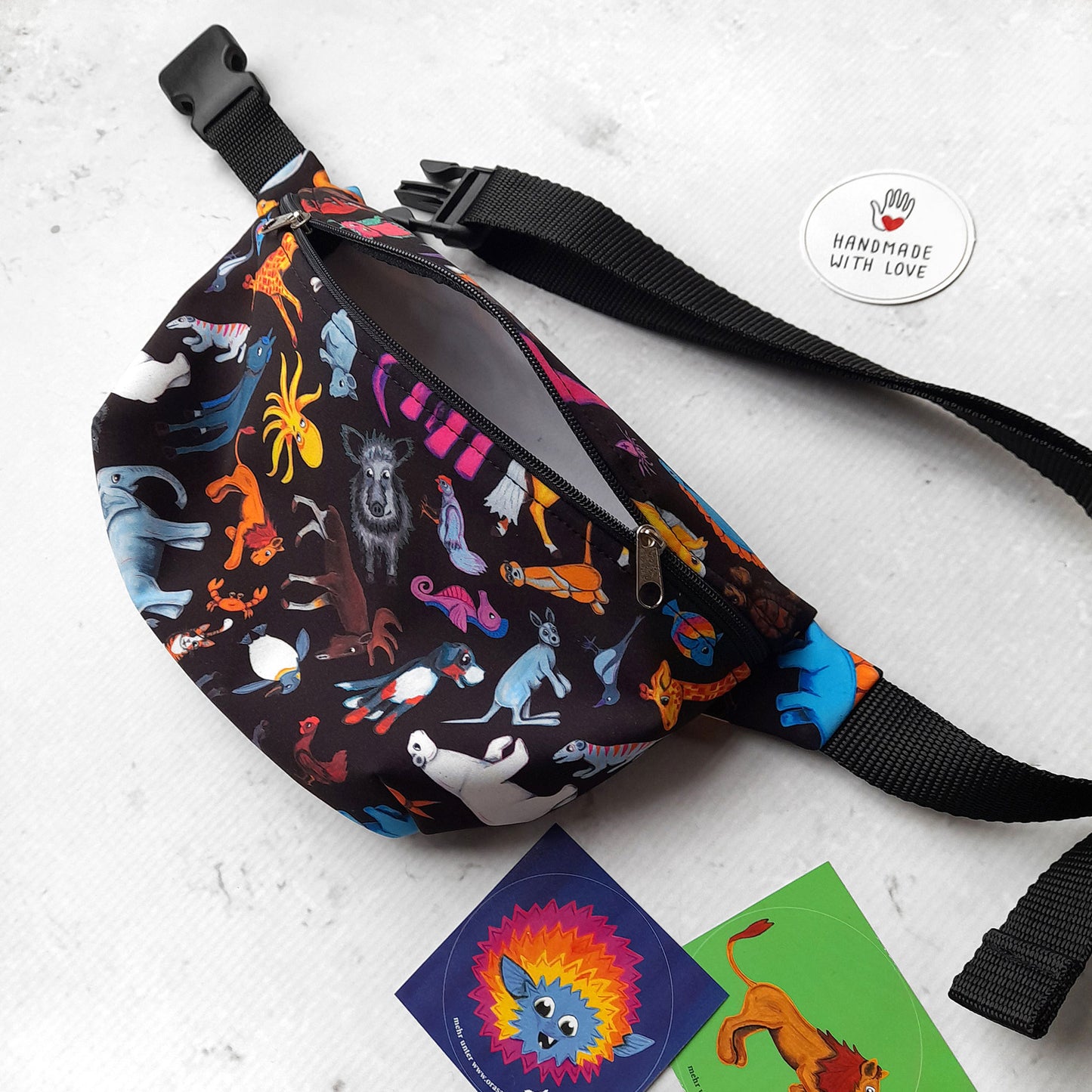 Bauchtasche Kinder mit vielen bunten Tieren